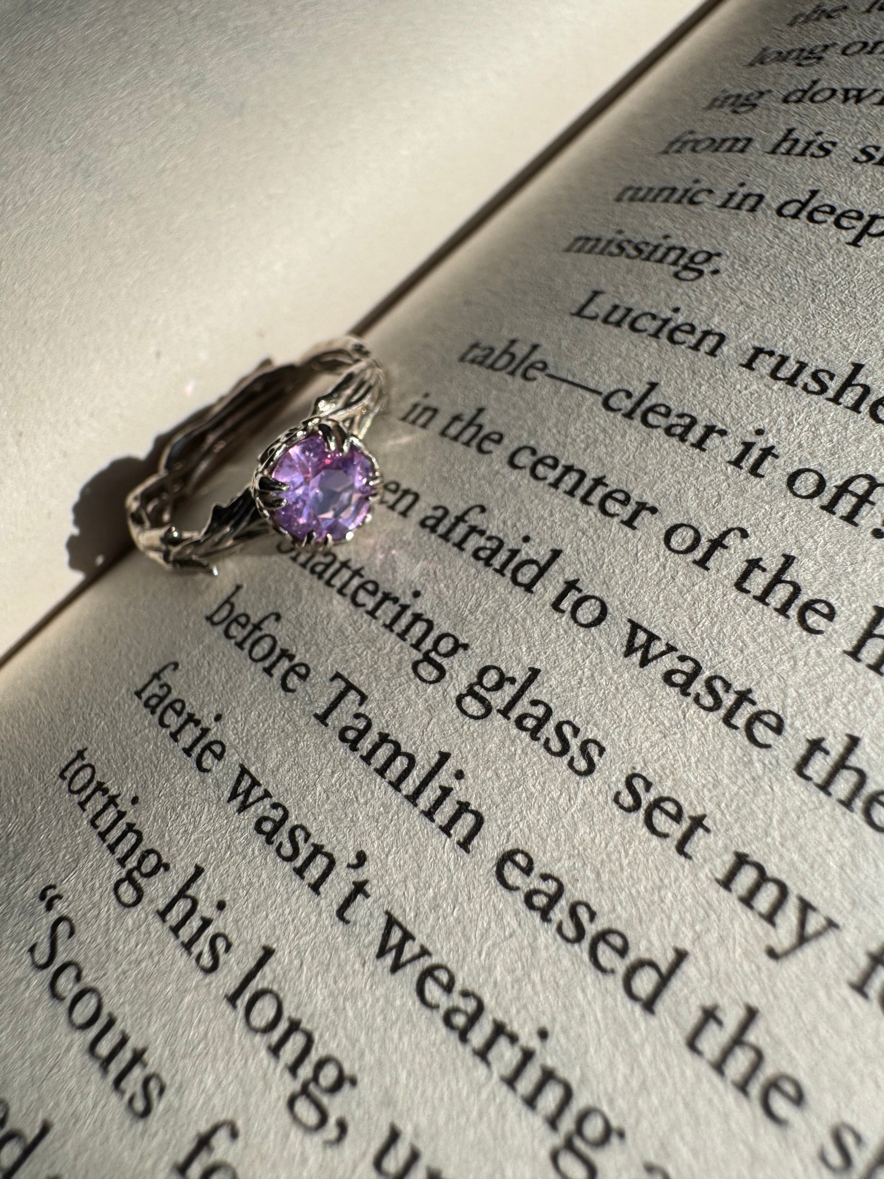 0.79ct Sapphire Thorns + Roses
