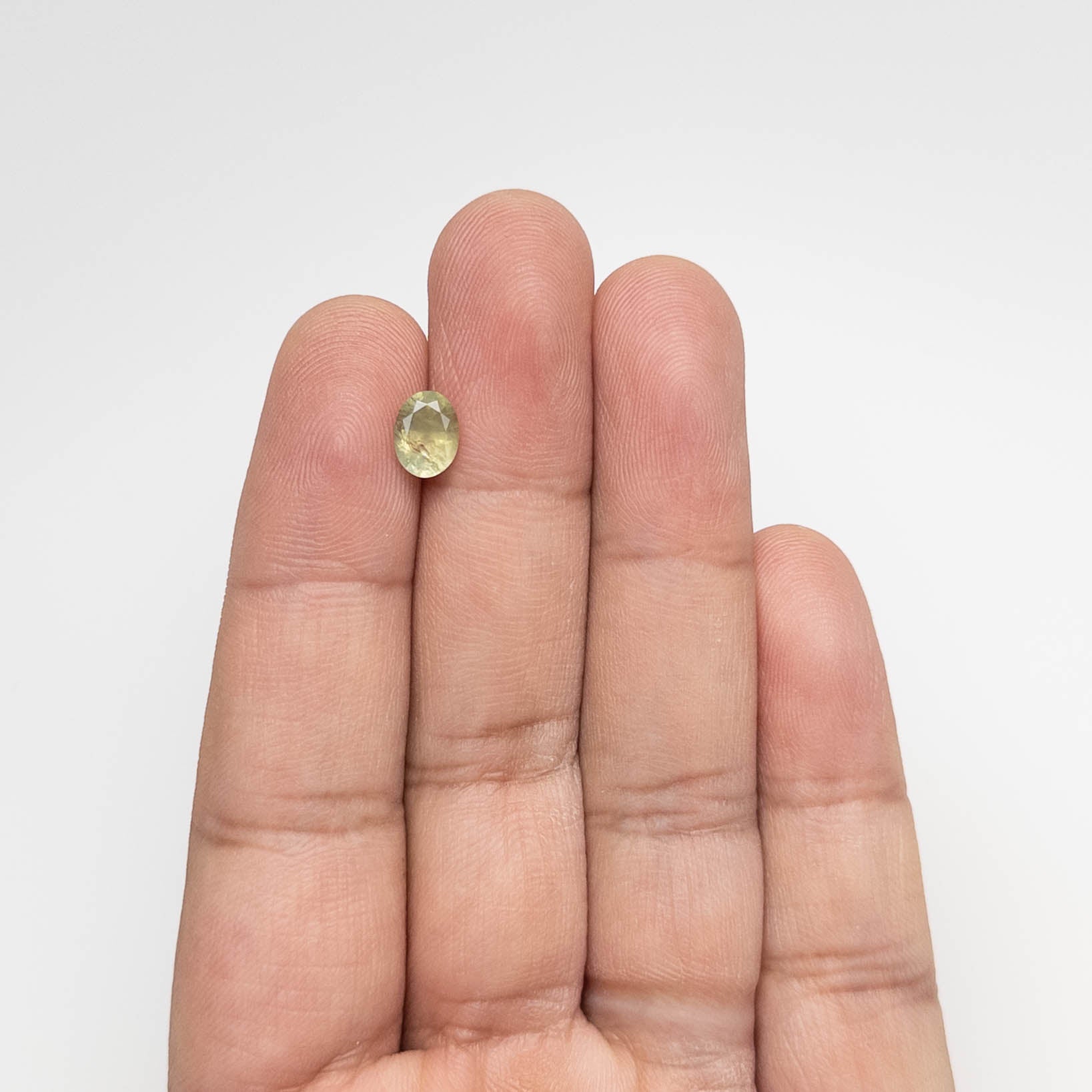 1.36ct 7.56x5.69x3.89mm Oval Brilliant Sapphire 22686-09