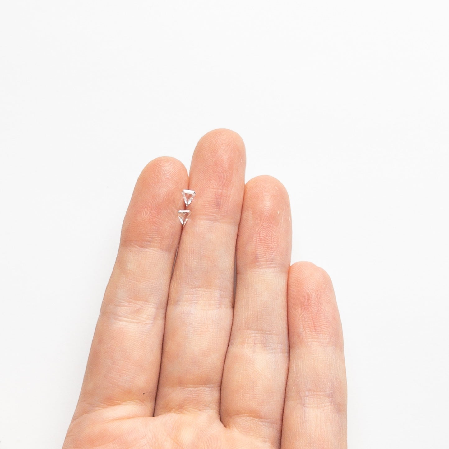 0.20cttw 2pc 3.99x3.50x1.25mm 3.99x3.48x1.28mm Shield Step Cut Sapphire Matching Pair 22775-01