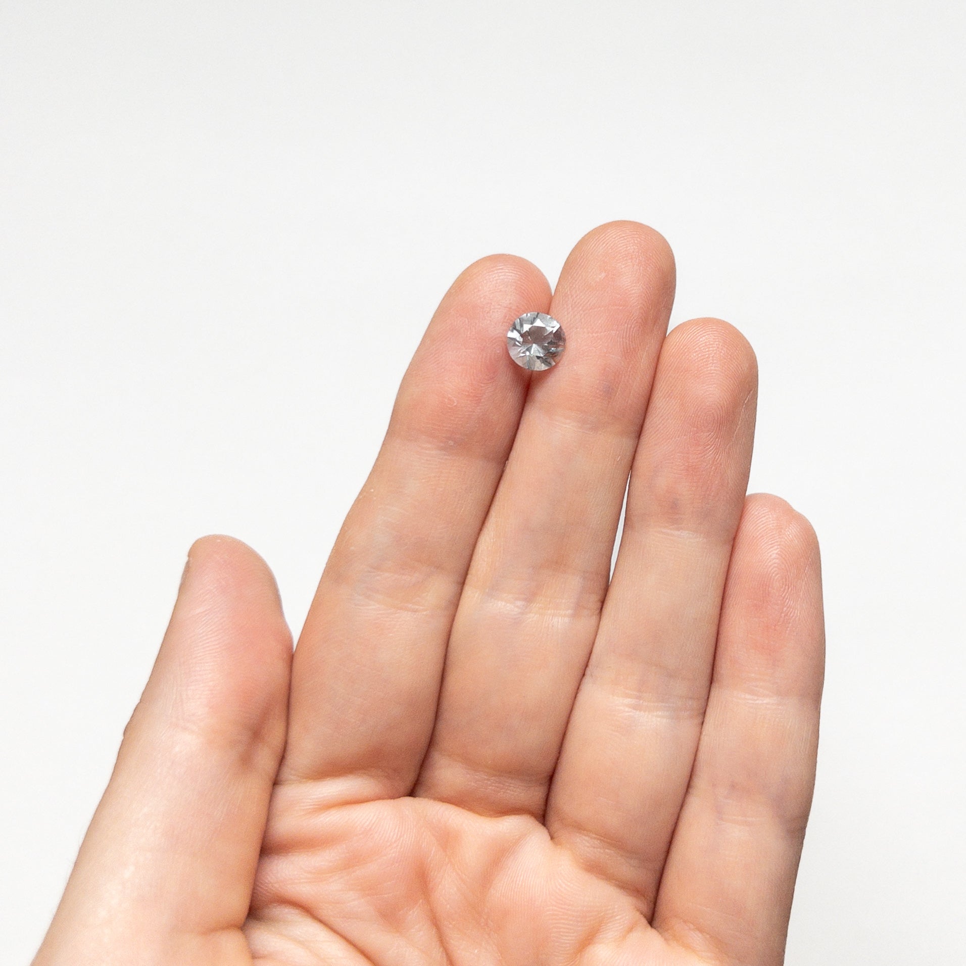 1.32ct 6.63x6.59x4.33mm Round Brilliant Sapphire 23686-05
