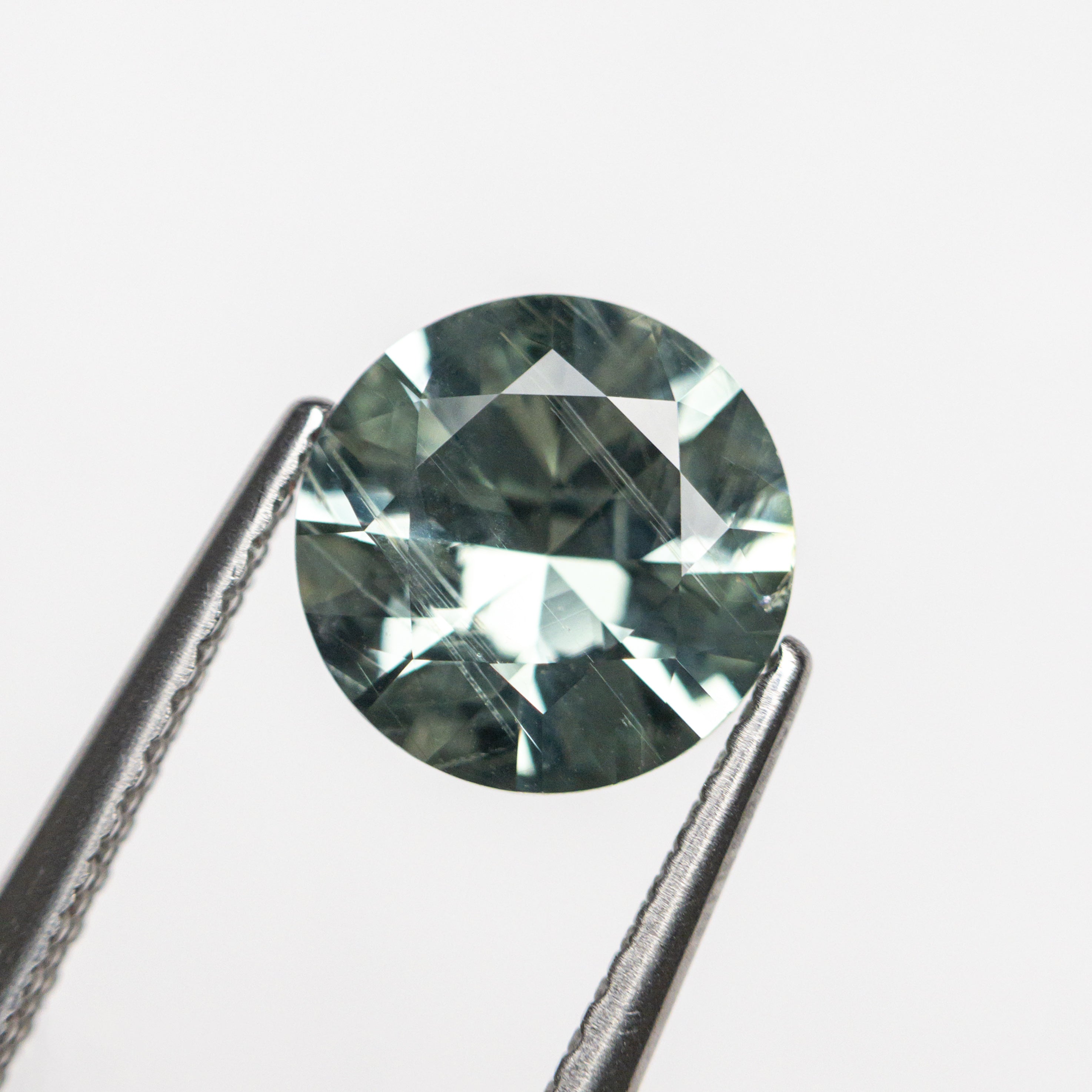 1.65ct 7.60x7.54x4.27mm Round Brilliant Sapphire 23687-08