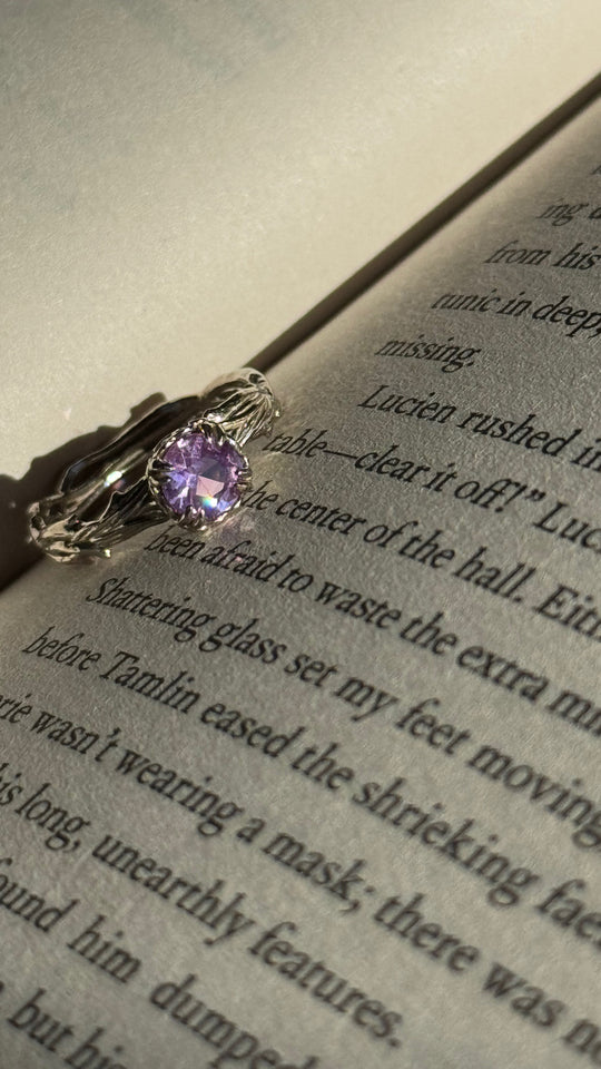 0.79ct Sapphire Thorns + Roses