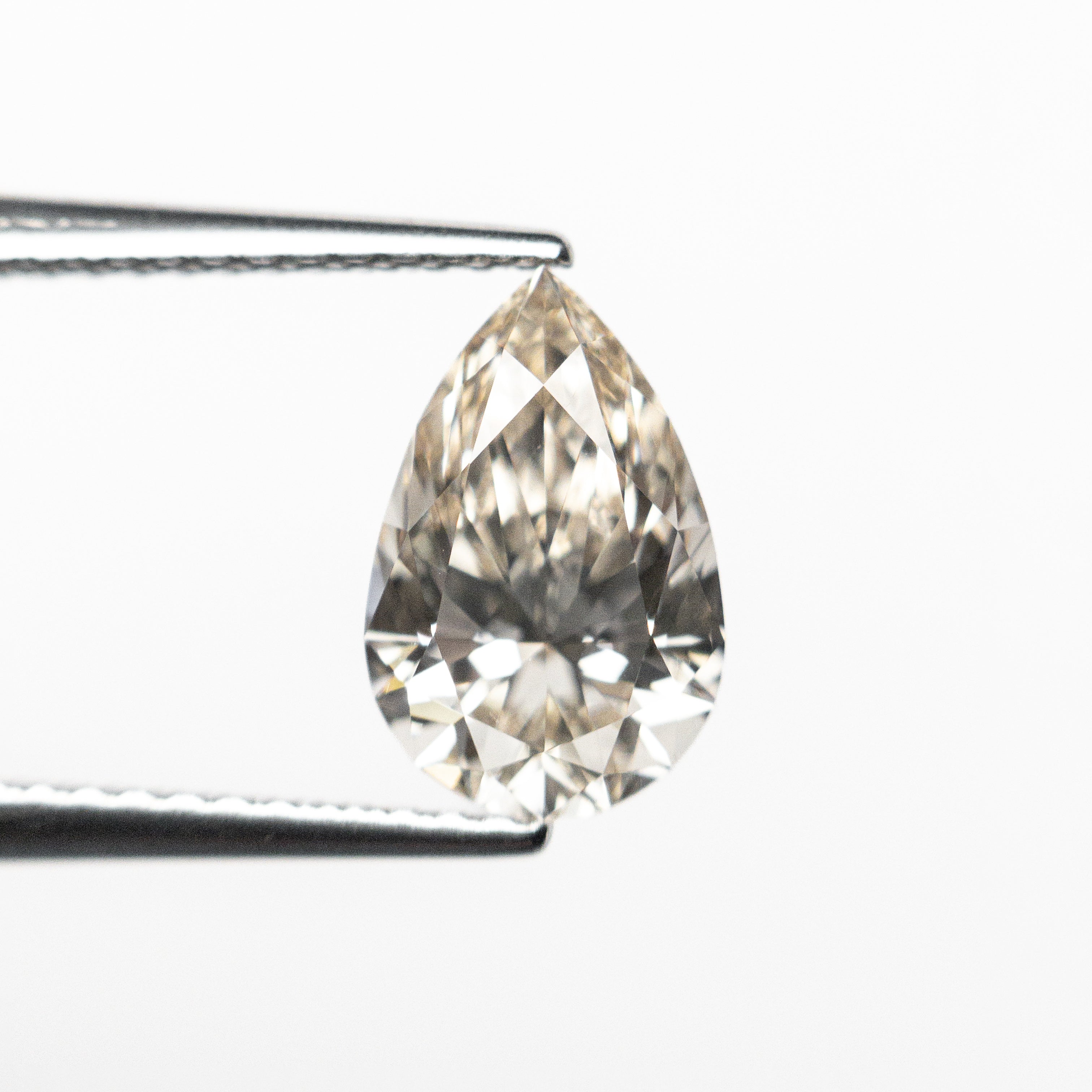 1.50ct 9.79x6.34x4.04mm VVS2 U-V Pear Brilliant 🇨🇦 26118-01