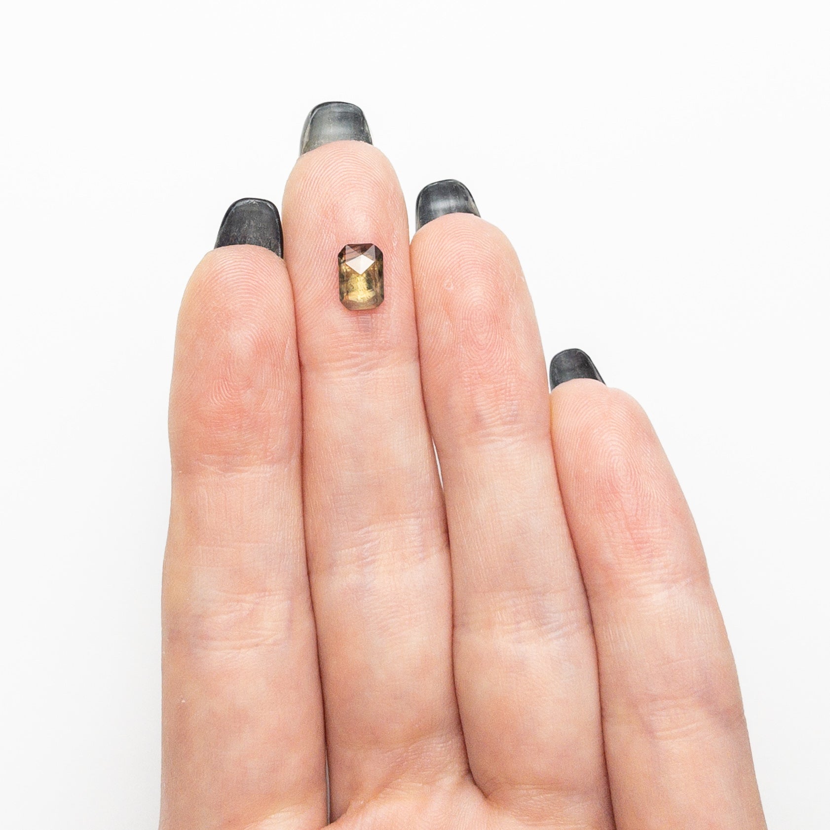 0.77ct 6.95x4.74x2.11mm Cut Corner Rectangle Sapphire 26327-94