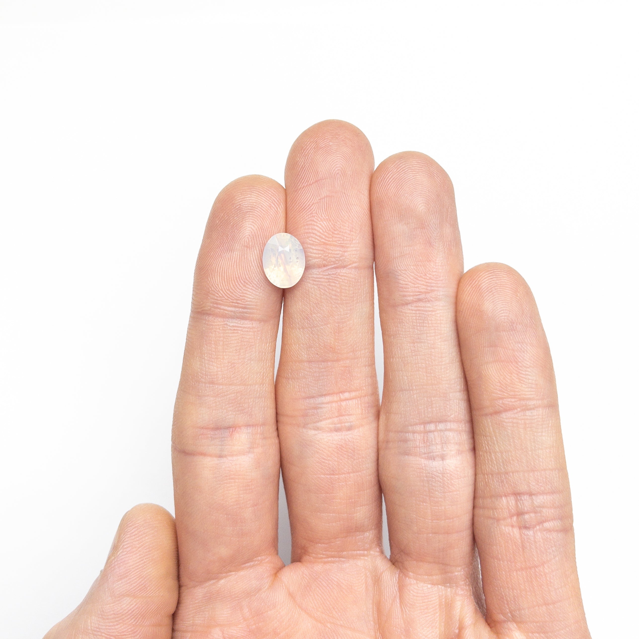 3.65ct 9.76x7.55x6.09mm Oval Brilliant Sapphire 27204-01