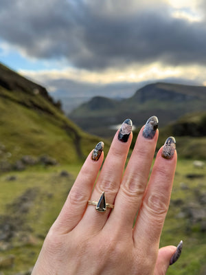 1.05ct Sapphire Shire