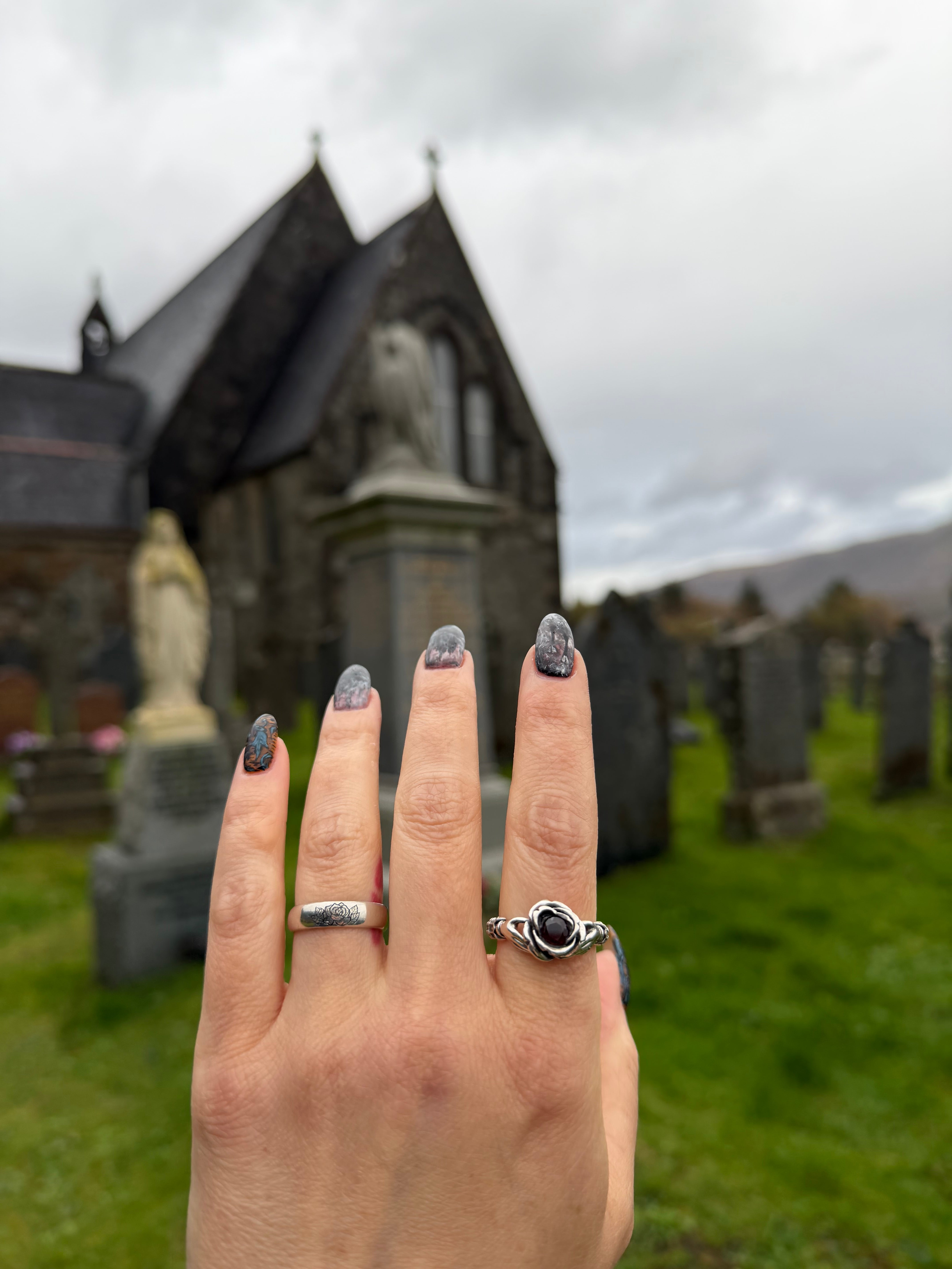 Garnet Healer Ring – MAC