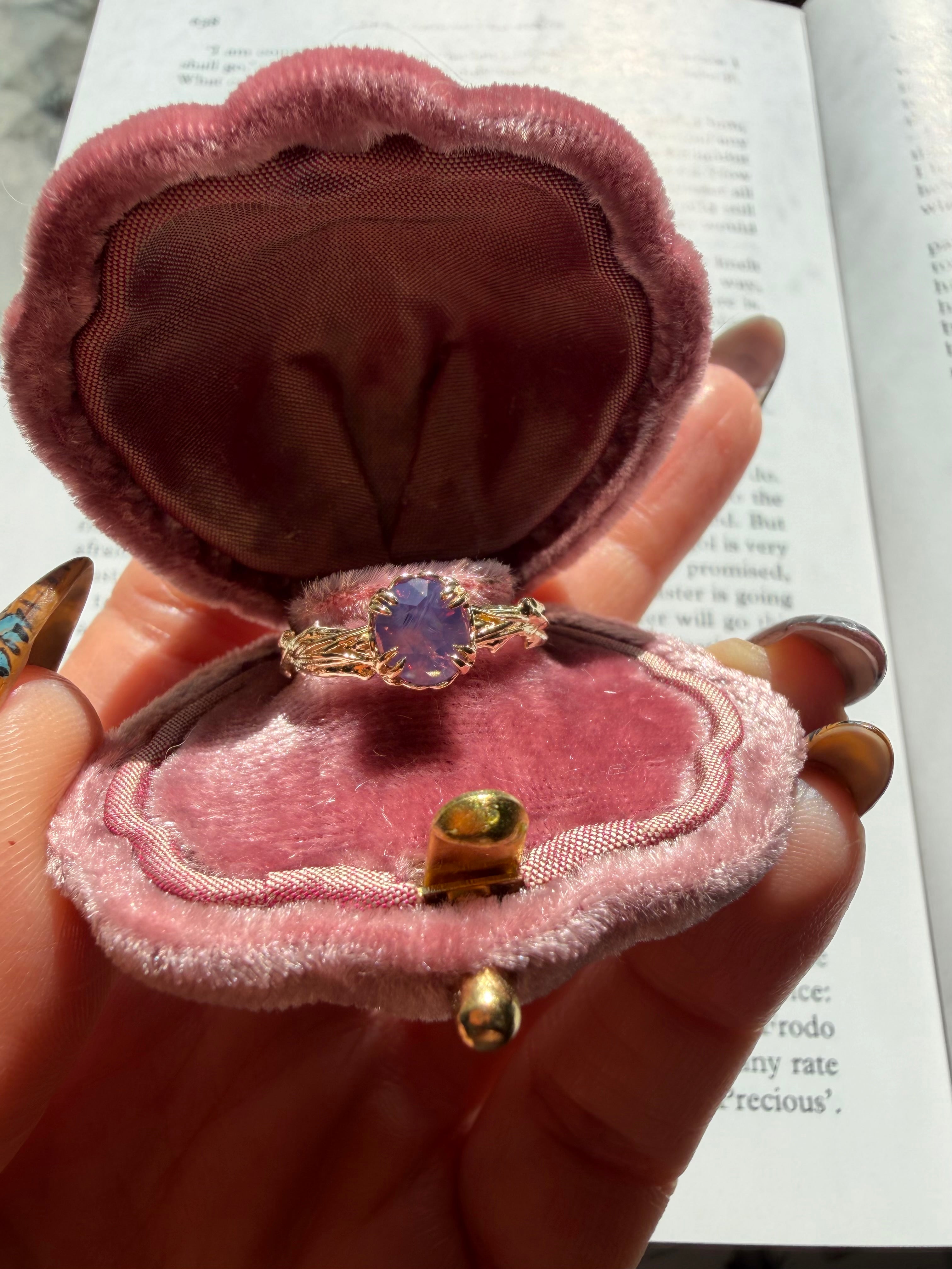 1.08ct Opalescent Sapphire Thorns + Roses