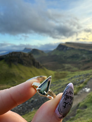 1.05ct Sapphire Shire