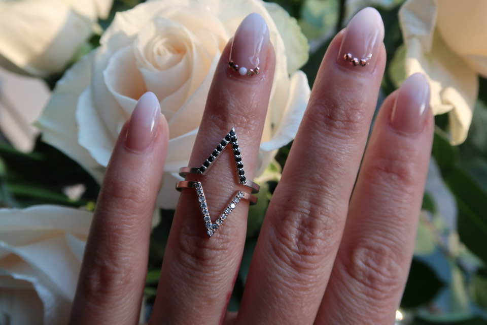 Diamond 'V' Band