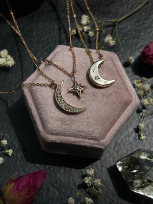 10k Engraved Crescent Moon