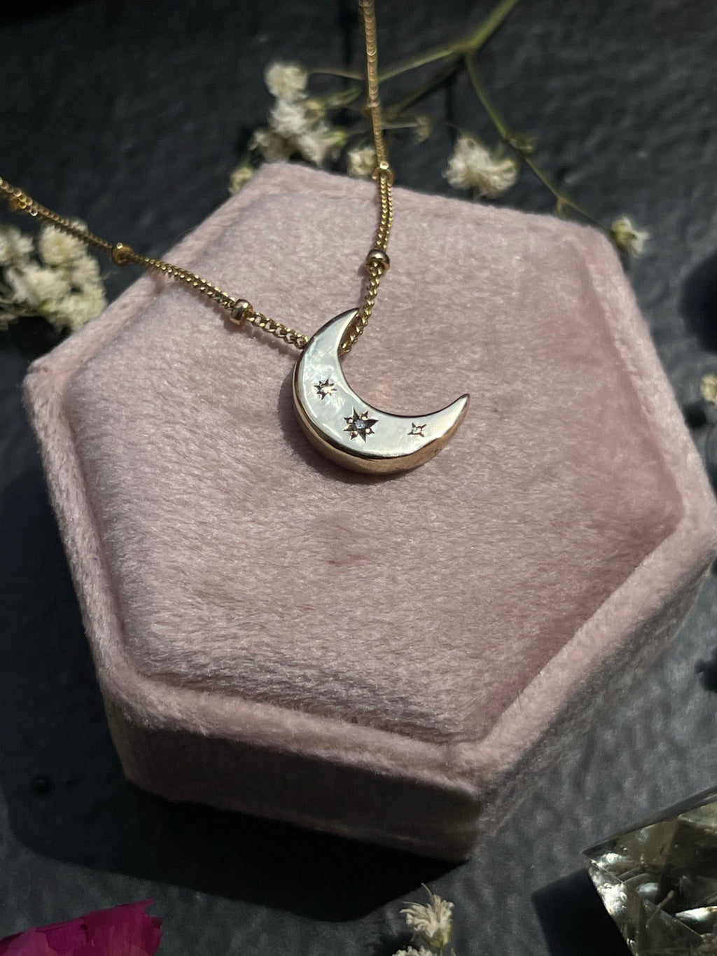 10k Engraved Crescent Moon