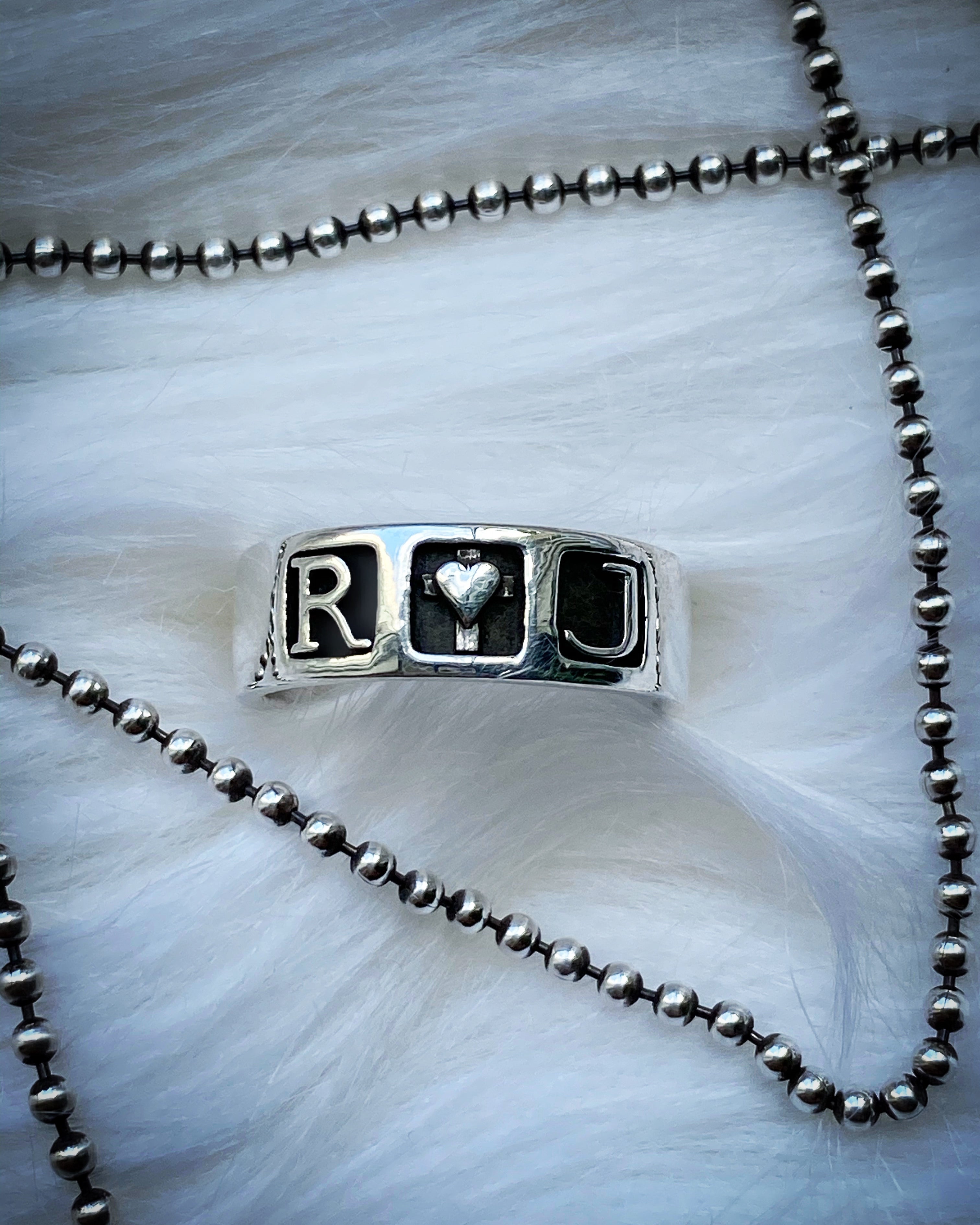 R+J Wedding Band